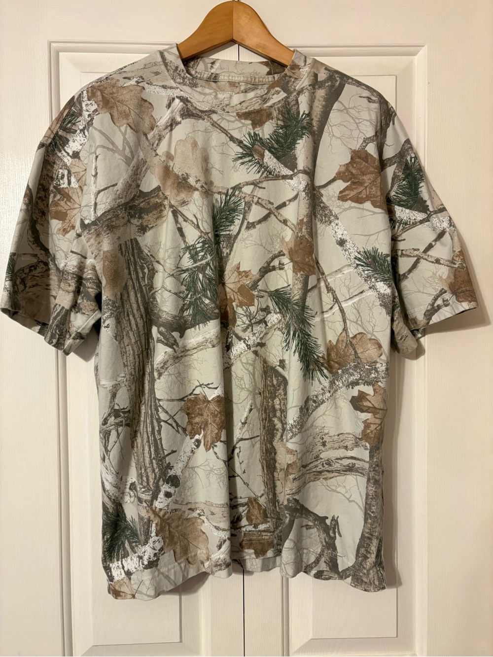 Hollister Men's Camouflage boxy fit Short-Sleeve Tee - Tan/Green/Gray - XL